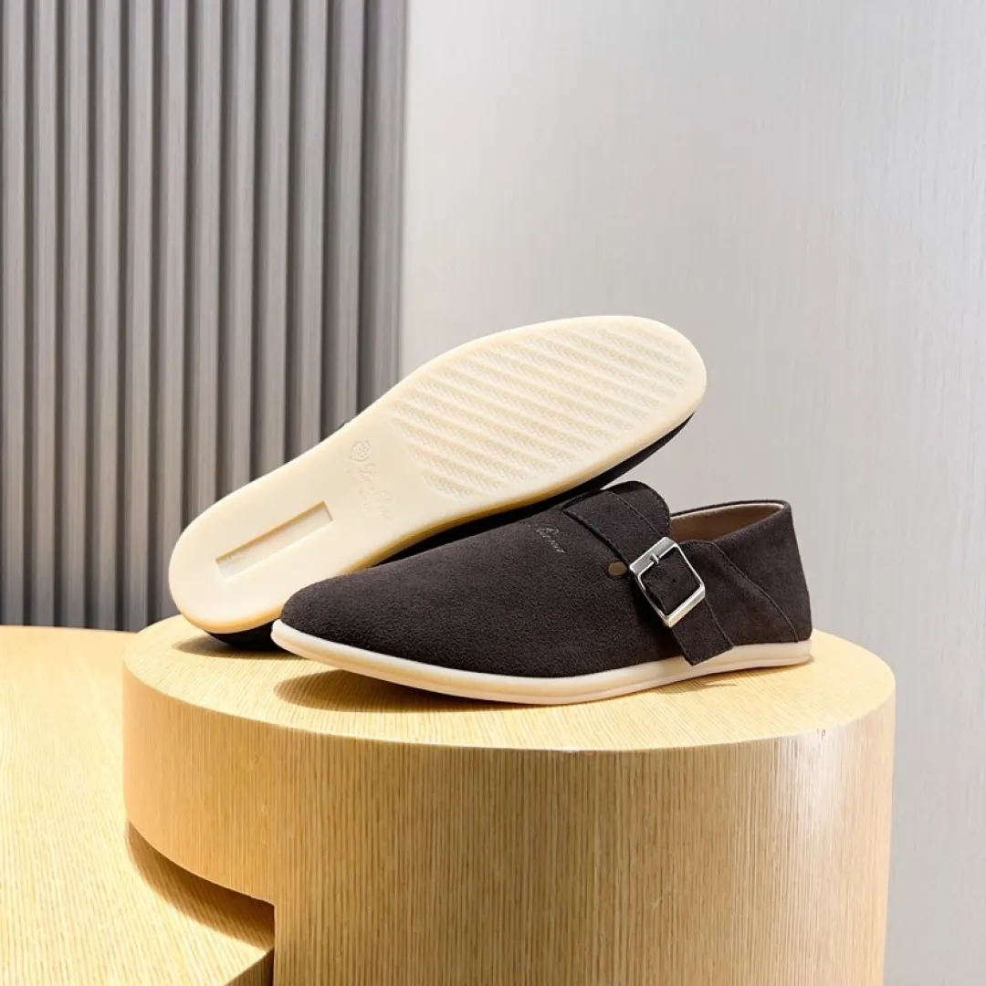 Factory price 420💰[loro piana] 2025 new moccasins, popular casual sneakers for street men. The shoes are made of first-layer suede leather uppers with rubber soles. They are classic. The complex craftsmanship and meticulous structure make the shoes light and soft, allowing you to walk comfortably and freely. Perfect for summer wear. Yardage: 38-45.